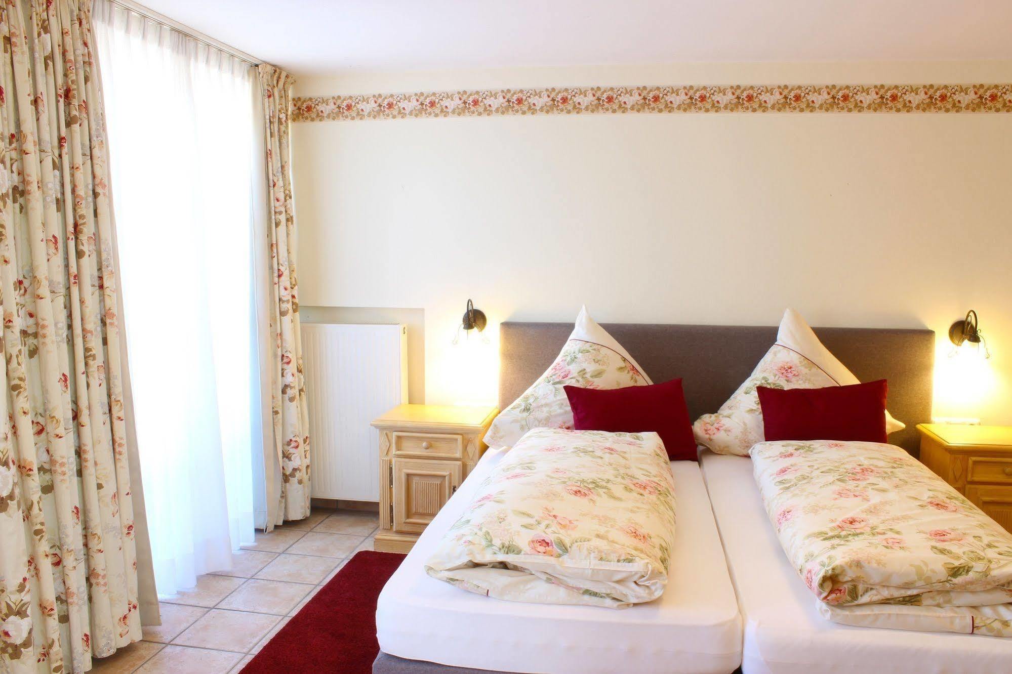 Landhotel Guglhupf Schwangau Bagian luar foto